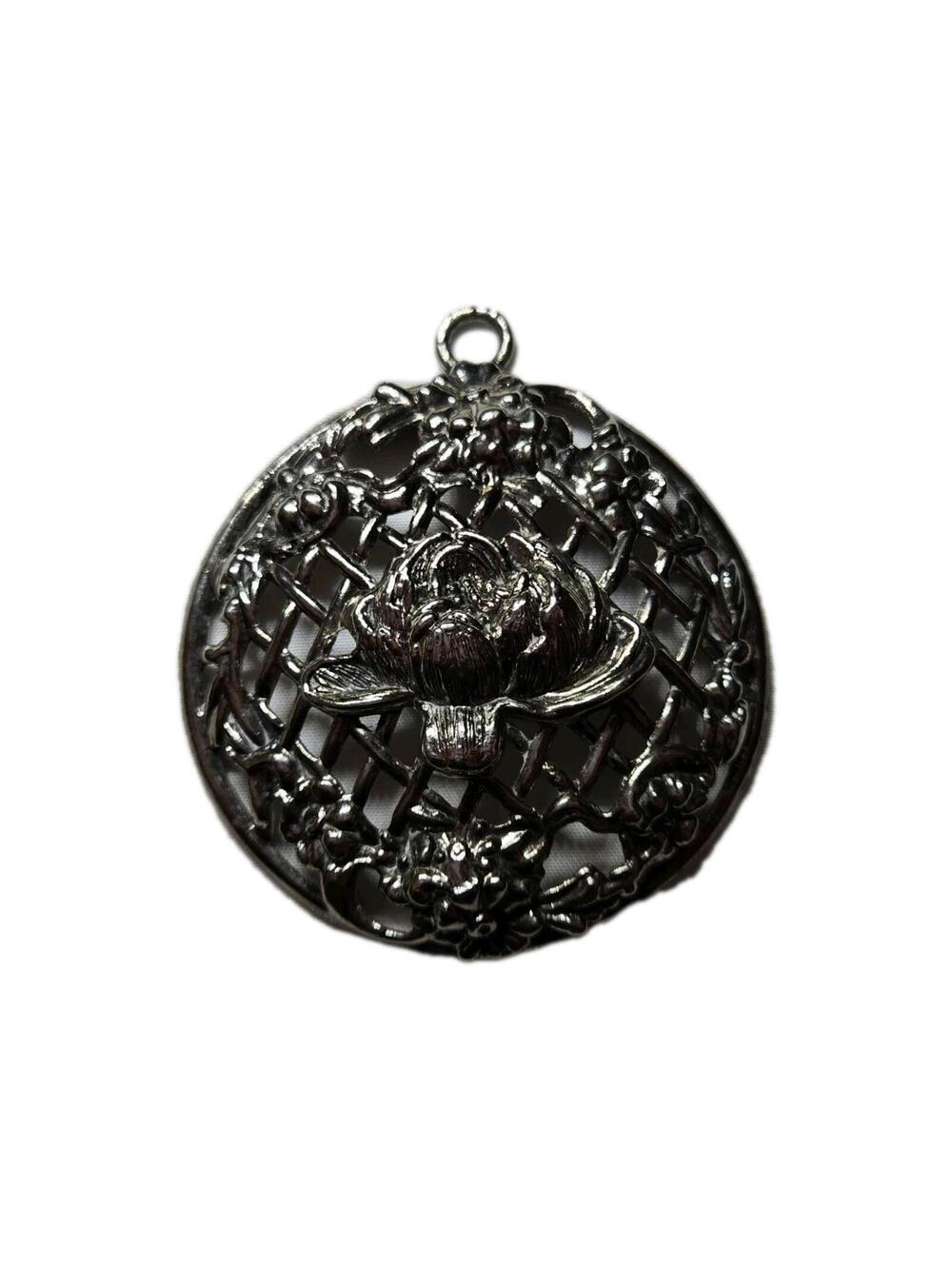 Vintage Silver Tone Filigree Pendant Round Openwork Floral Design EUC